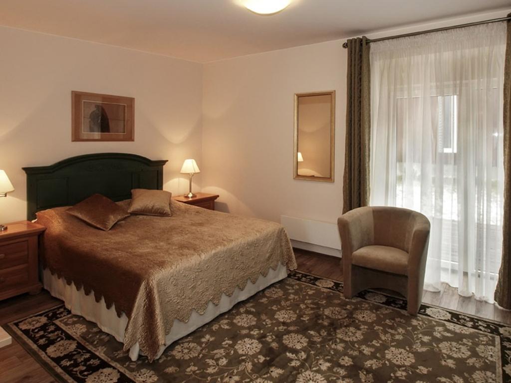 Hotel Pusu Paunksneje Palanga Buitenkant foto