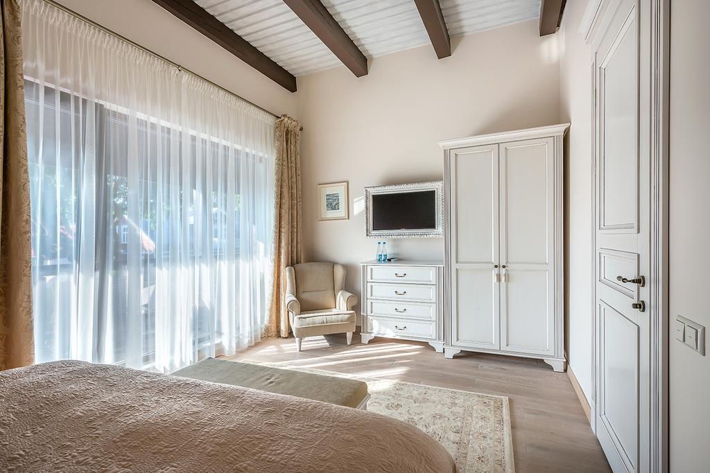 Hotel Pusu Paunksneje Palanga Buitenkant foto