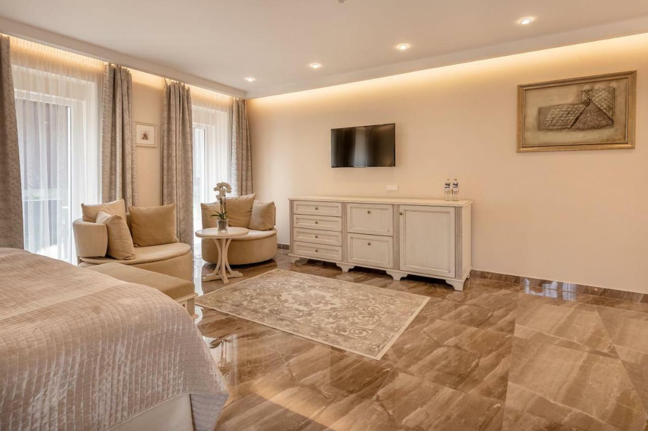 Hotel Pusu Paunksneje Palanga Buitenkant foto